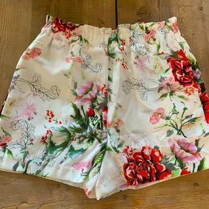 💜3/$50 Dex floral shorts